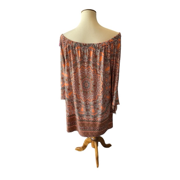 #323, Tacera off the shoulder dress, size L - Picture 2 of 4